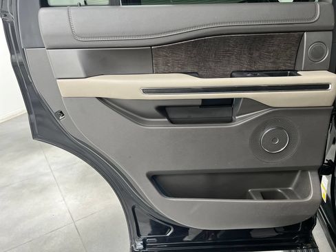 Used 2021 Ford Expedition Limited w/ Cargo Package RWD image 20
