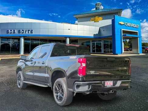 Used 2025 Chevrolet Silverado 1500 LT Trail Boss w/ LT Trail Boss Premium Package AWD/4WD image 8