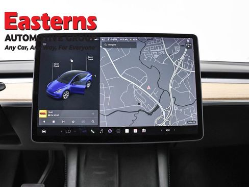 Used 2022 Tesla Model Y Long Range image 11