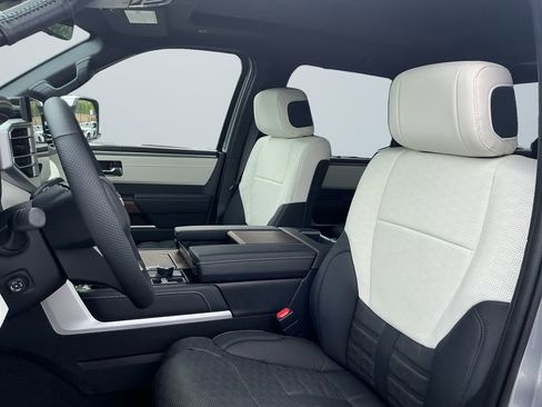 Used 2025 Toyota Tundra Capstone image 9