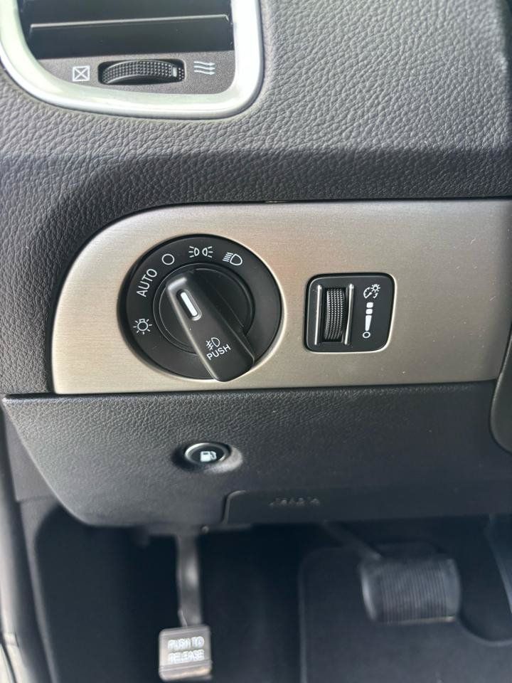 Used 2020 Dodge Durango SXT AWD/4WD image 14