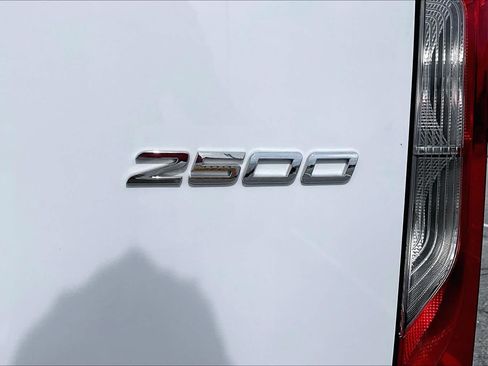 Used 2025 Mercedes-Benz Sprinter 2500 image 10