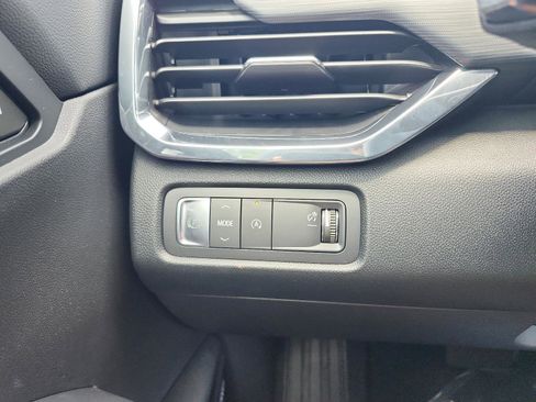 New 2025 GMC Acadia Elevation image 16