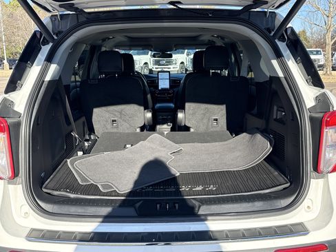 Certified 2023 Ford Explorer Limited w/ Hybrid Equipment Group 310A image 13