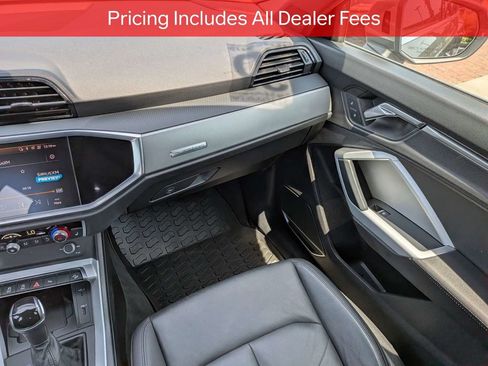 Used 2020 Audi Q3 2.0T Premium Plus w/ Premium Plus Package AWD/4WD image 17
