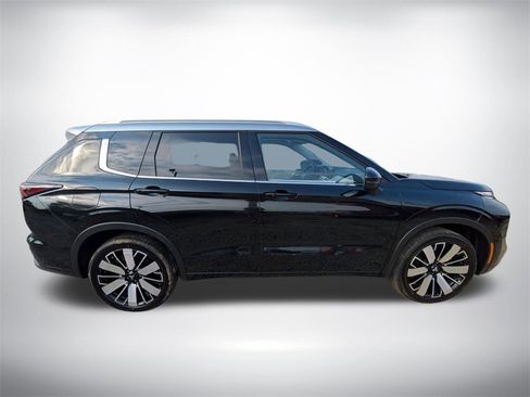 New 2025 Mitsubishi Outlander SEL image 2