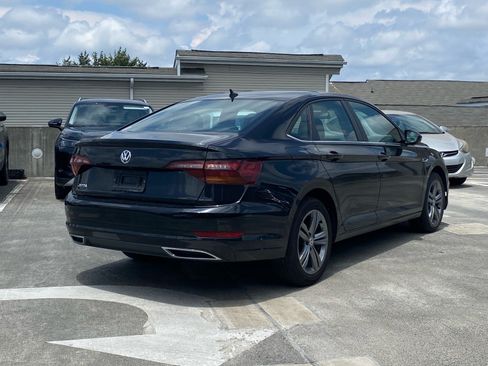 Used 2019 Volkswagen Jetta R-Line FWD image 3