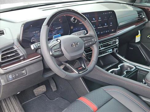 New 2026 Chevrolet Traverse RS FWD image 2