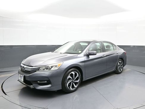 Certified 2017 Honda Accord EX-L image 10