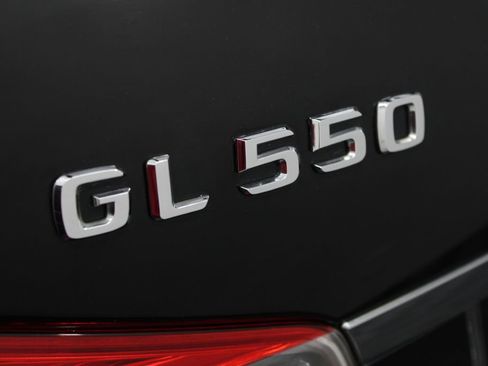 Used 2015 Mercedes-Benz GL 550 4MATIC image 14