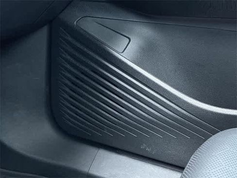 Used 2021 Volkswagen ID.4 Pro S image 32