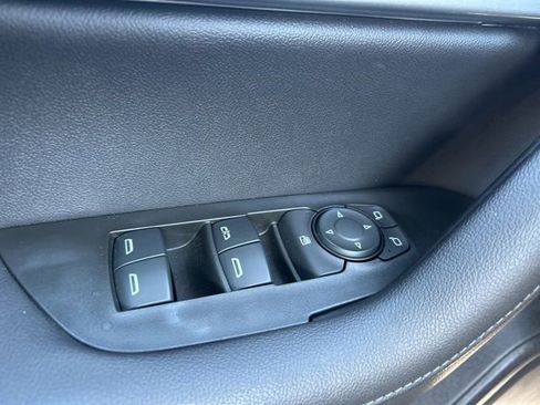 Used 2019 Chevrolet Blazer LT FWD image 19