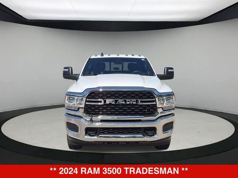 Used 2024 RAM 3500 Tradesman w/ Towing Technology Group AWD/4WD image 9