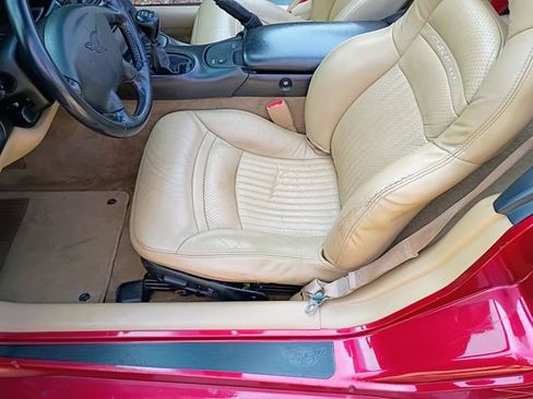 Used 2002 Chevrolet Corvette Convertible w/ Preferred Equipment Group2 RWD image 25