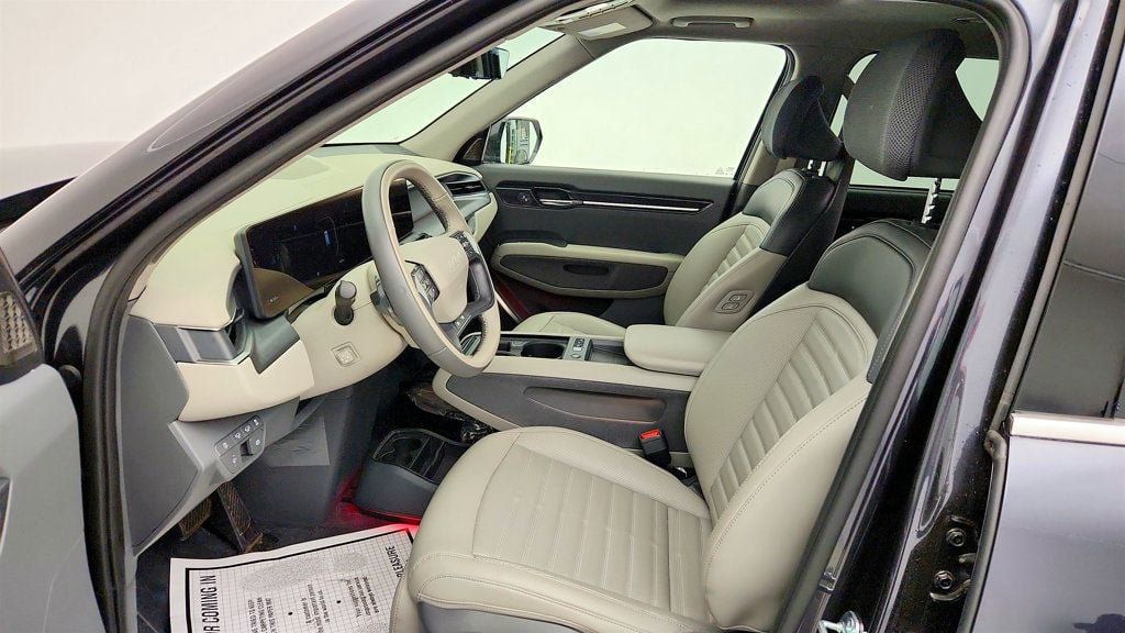 Used 2026 Kia EV9 Land AWD/4WD image 20