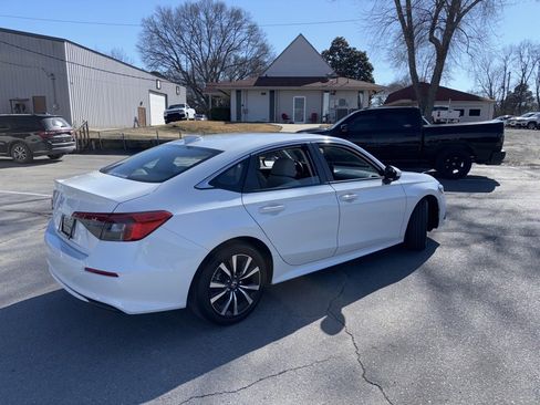 Used 2024 Honda Civic EX image 5