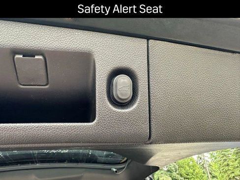 Used 2020 Cadillac Escalade Luxury image 24