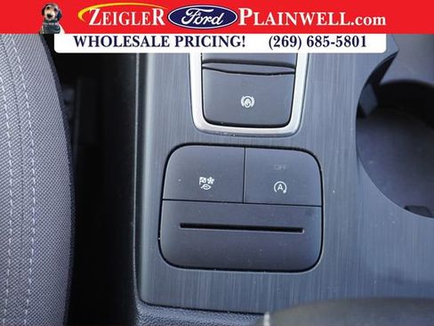 Used 2021 Ford Escape SE image 21