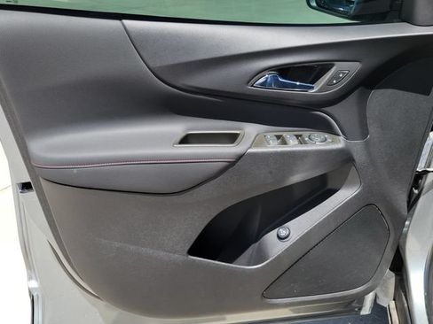 Used 2023 Chevrolet Equinox RS AWD/4WD image 10