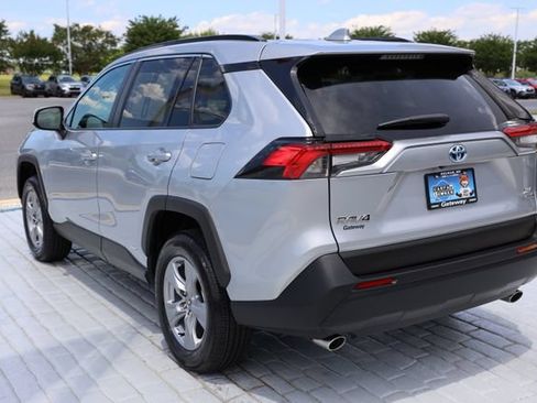 Used 2024 Toyota RAV4 XLE AWD/4WD image 3