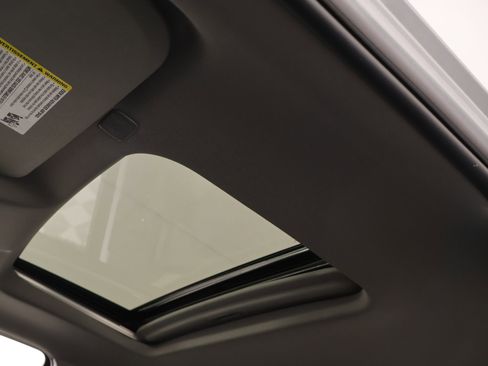 Used 2023 Chevrolet Silverado 1500 RST image 15