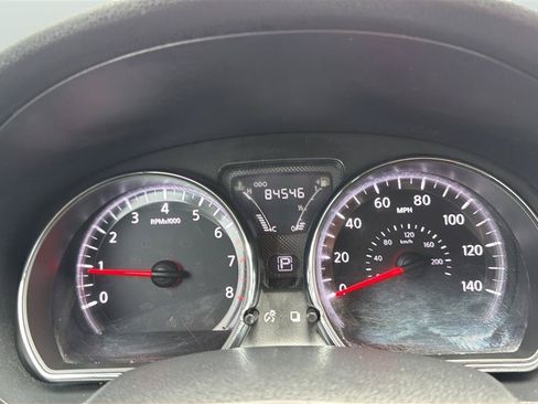 Used 2016 Nissan Versa SV FWD image 24