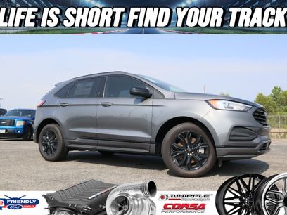 New 2023 Ford Edge SE w/ Black Appearance Package
