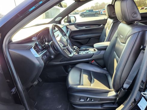 Used 2024 Cadillac XT5 Premium Luxury AWD/4WD image 12