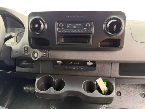 Used 2023 Mercedes-Benz Sprinter 2500 image 11