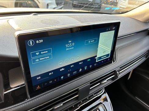 New 2026 Lincoln Corsair Premiere image 19