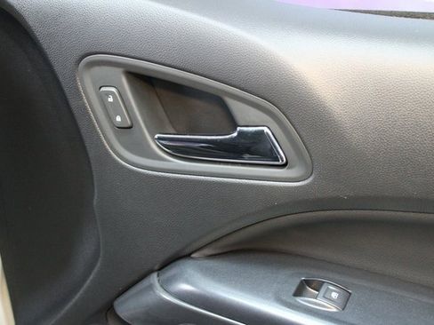 Used 2021 GMC Canyon AT4 w/ Driver Alert Package image 9