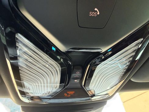 Used 2024 BMW X5 xDrive40i AWD/4WD image 14