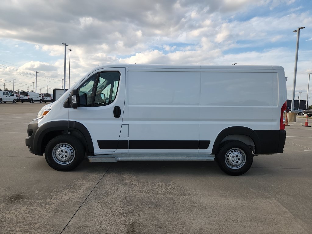 Used 2025 RAM ProMaster 2500 w/ U-Haul Equipment Group FWD image 8