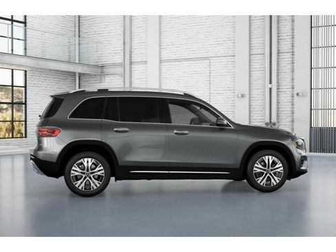 New 2026 Mercedes-Benz GLB 250 4MATIC image 18