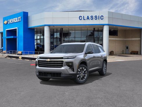 New 2026 Chevrolet Traverse LT image 8