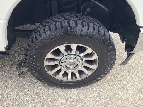 Used 2021 Ford F250 Lariat w/ Lariat Value Package AWD/4WD image 9