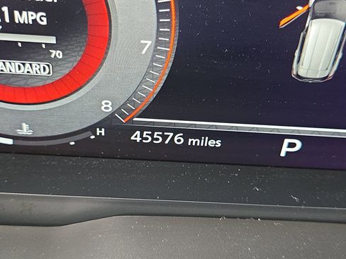 Used 2022 Nissan Rogue Platinum w/ Head-Up Display Package image 15