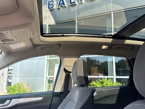 Used 2020 Ford Escape SE AWD/4WD image 3