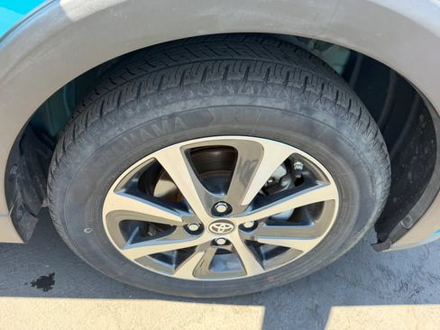 Used 2018 Toyota Prius C One w/ Carpet Mat Package FWD image 30