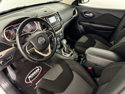Used 2016 Jeep Cherokee Sport w/ Cold Weather Group AWD/4WD image 15