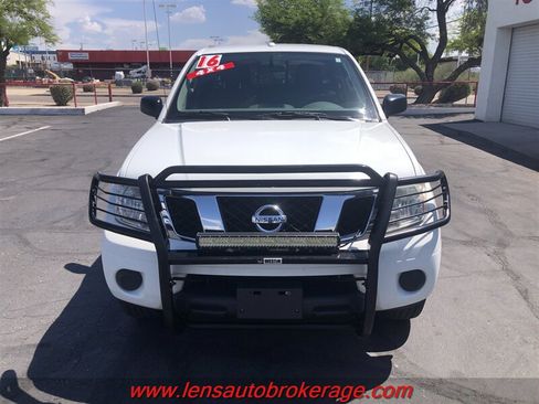 Used 2016 Nissan Frontier SV AWD/4WD image 3