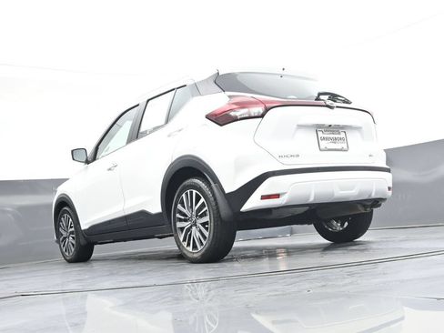 Used 2023 Nissan Kicks SV FWD image 42