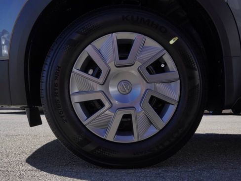 New 2026 Nissan Kicks S image 8