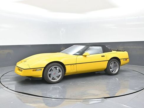 Used 1990 Chevrolet Corvette Convertible RWD image 4