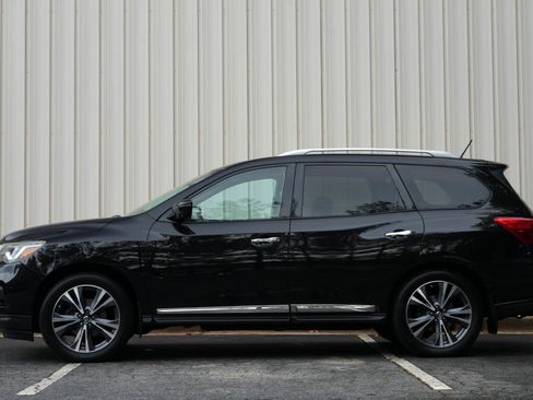 Used 2017 Nissan Pathfinder Platinum AWD/4WD image 8