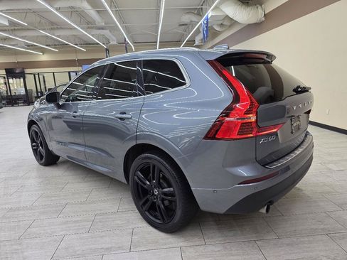 Used 2018 Volvo XC60 T5 Momentum w/ Convenience Package AWD/4WD image 8