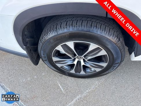 Used 2020 Toyota Highlander XLE image 33