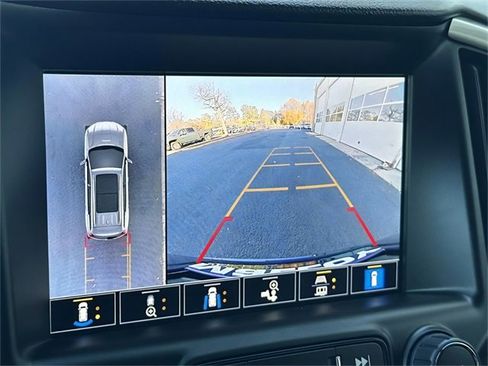 Used 2023 GMC Terrain Denali w/ Black Diamond Edition image 12