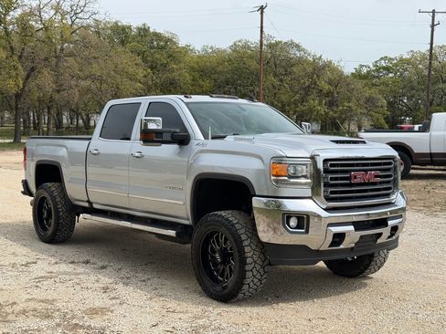 Used 2018 GMC Sierra 2500 SLT w/ Duramax Plus Package image 1