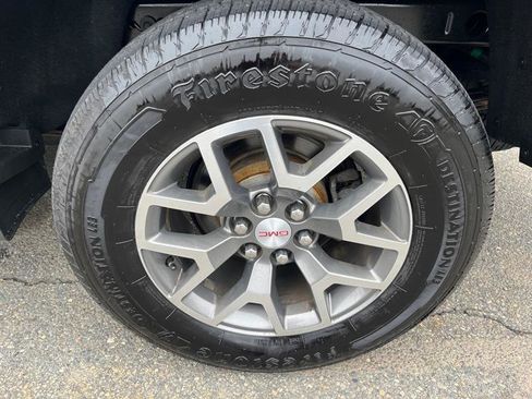 Used 2015 GMC Canyon SLE w/ All-Terrain Package AWD/4WD image 7